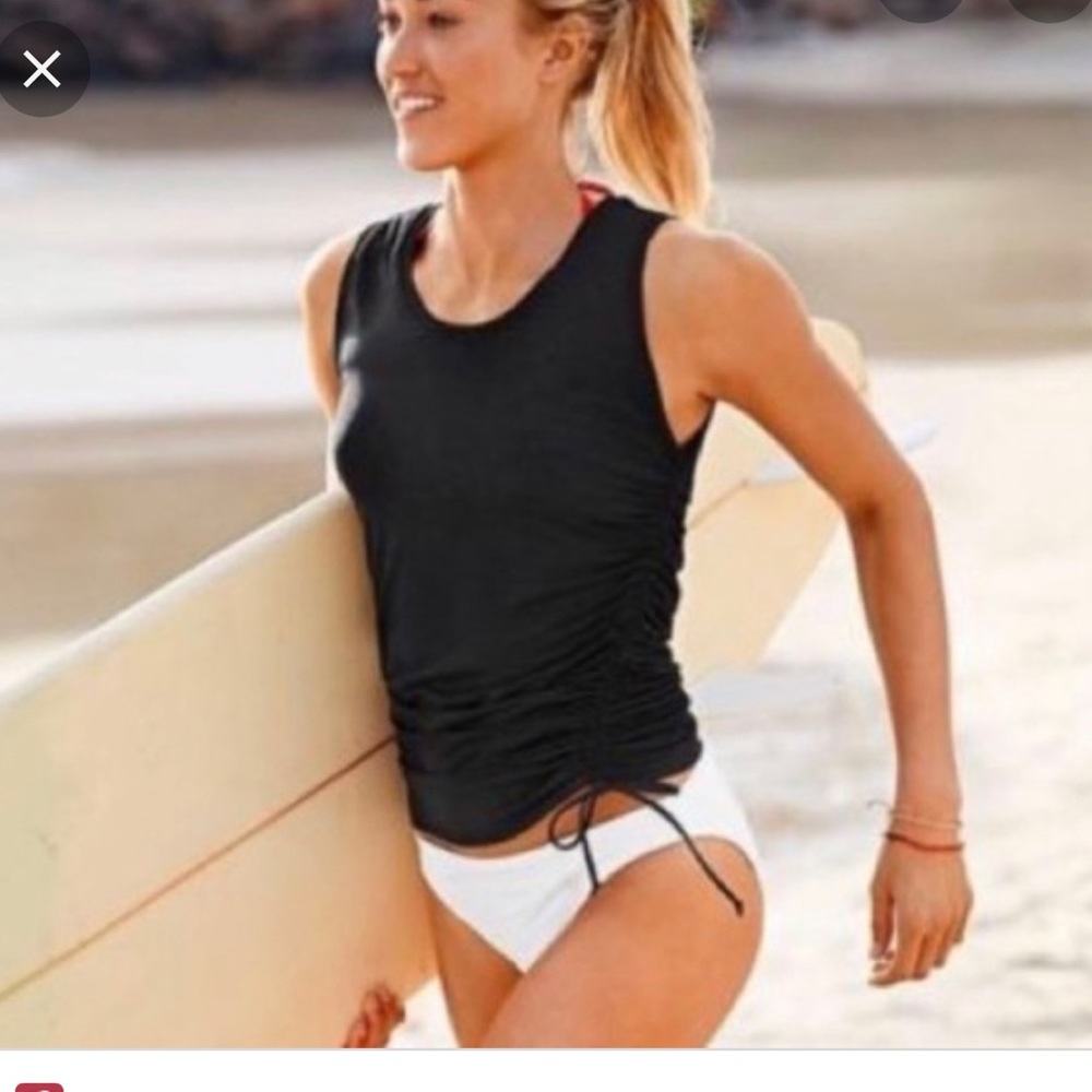 Athlete side scrunch tank